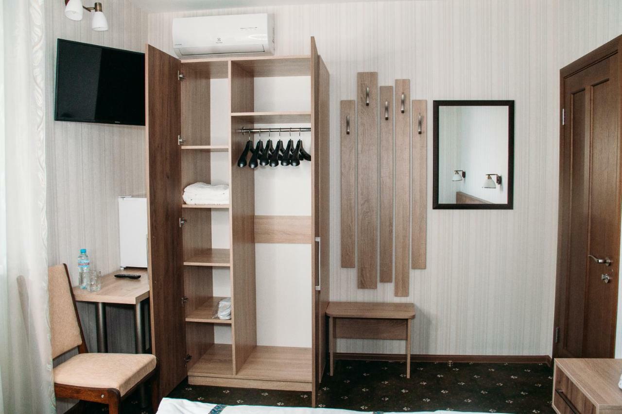 Rioro Hotell Myrhorod Exteriör bild