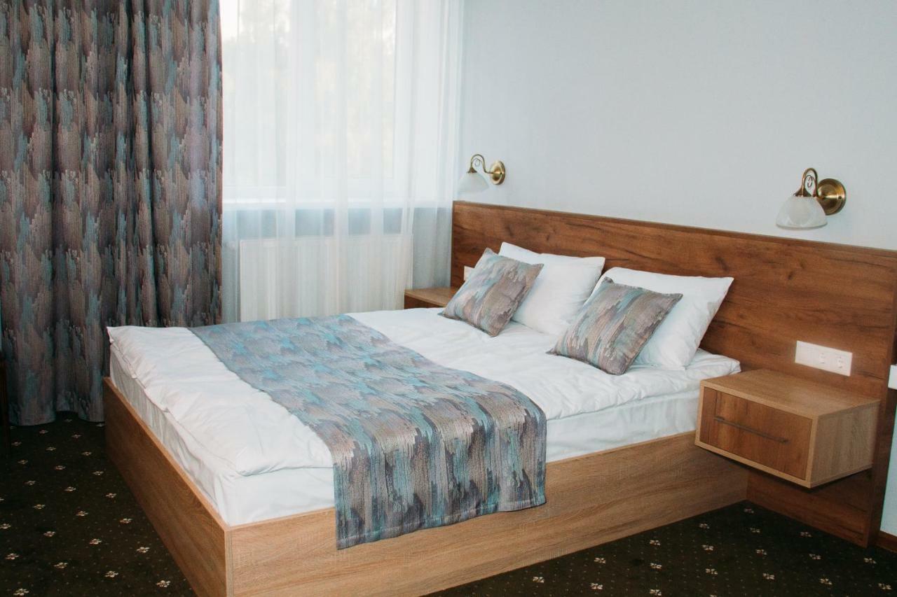 Rioro Hotell Myrhorod Exteriör bild