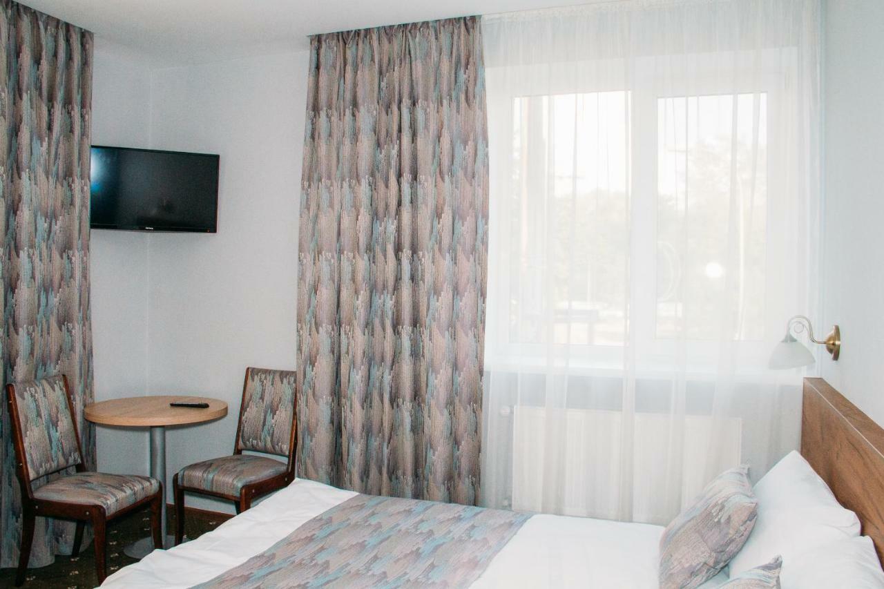 Rioro Hotell Myrhorod Exteriör bild