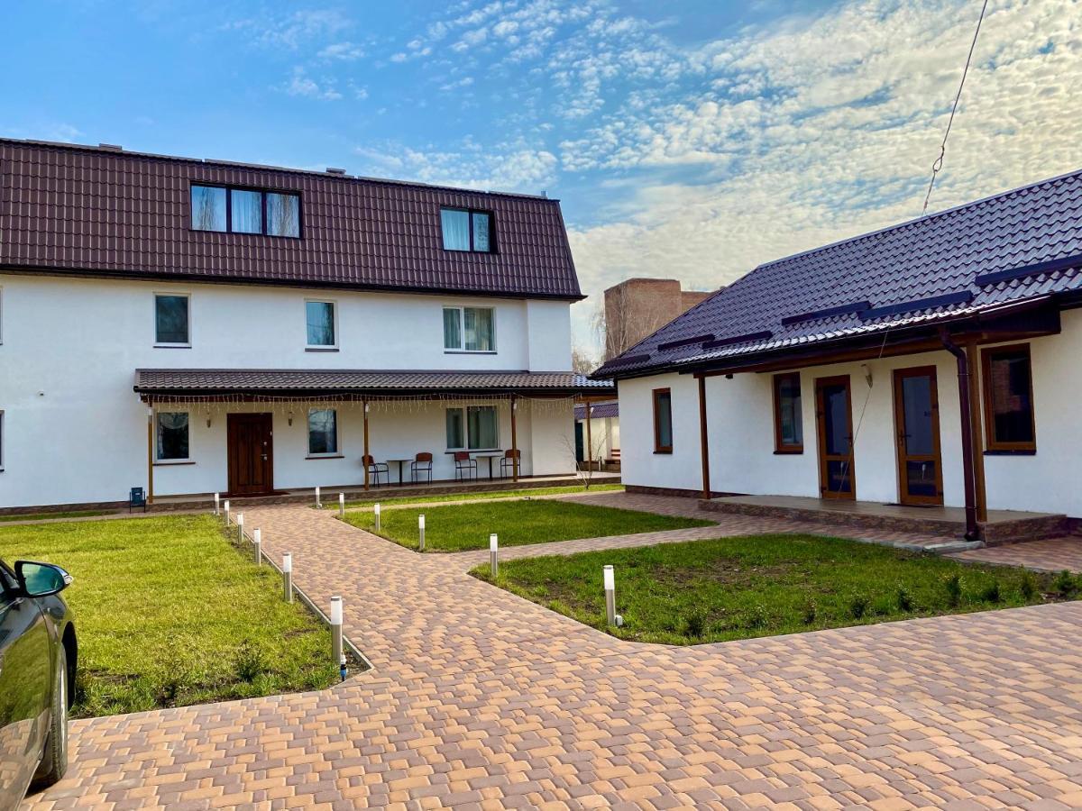 Rioro Hotell Myrhorod Exteriör bild